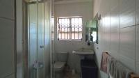 Main Bathroom - 4 square meters of property in Karenpark