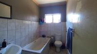 Bathroom 1 - 5 square meters of property in Karenpark