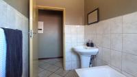 Bathroom 1 - 5 square meters of property in Karenpark