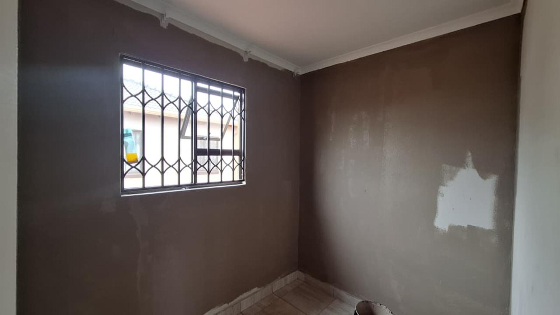 Bed Room 2 - 8 square meters of property in Dawn Park