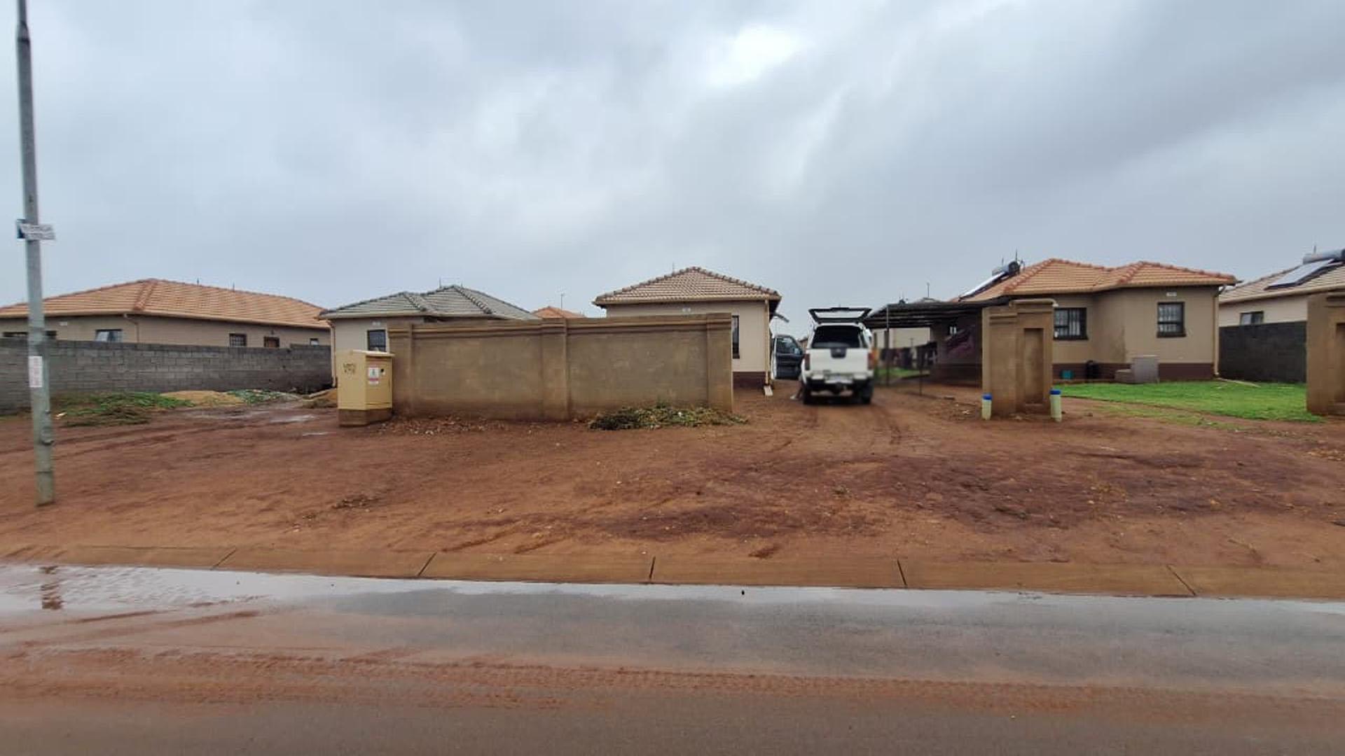 Front View of property in Dawn Park