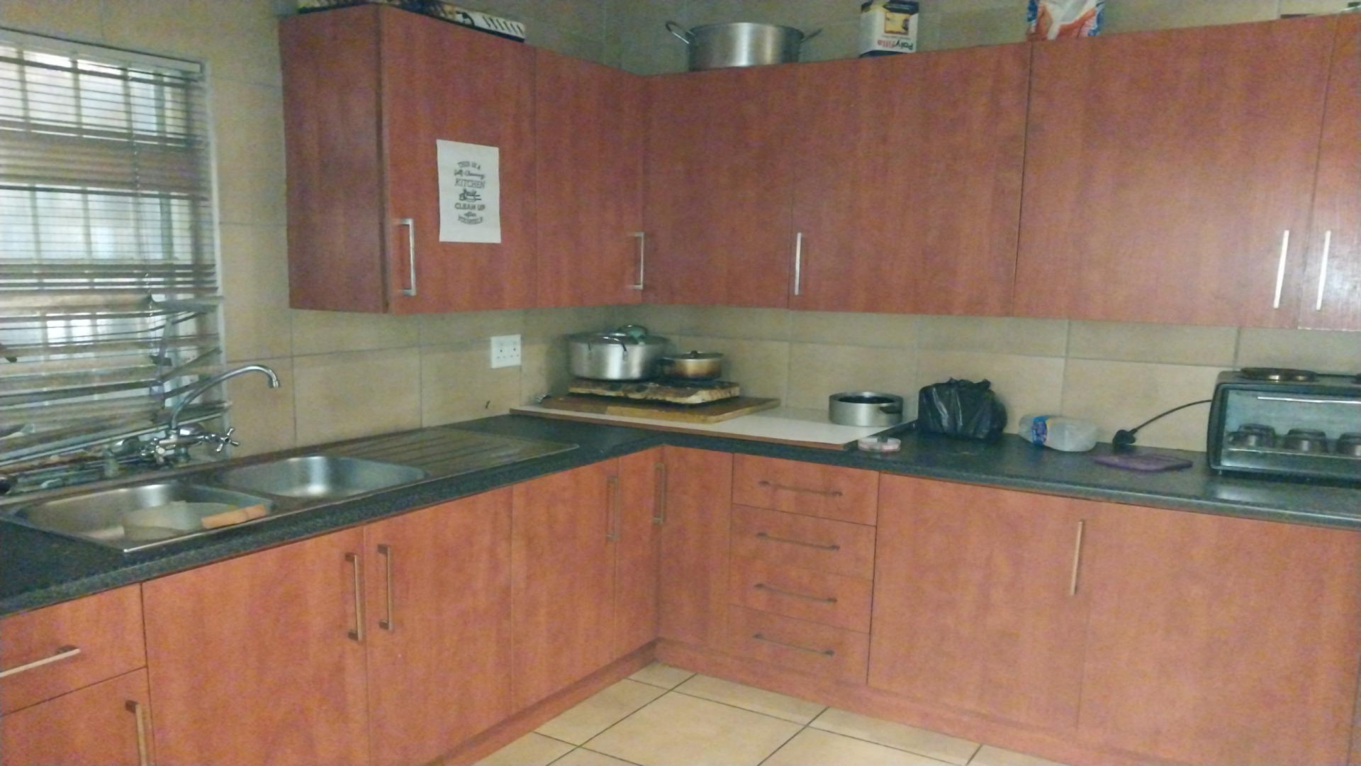 Kitchen of property in Primrose