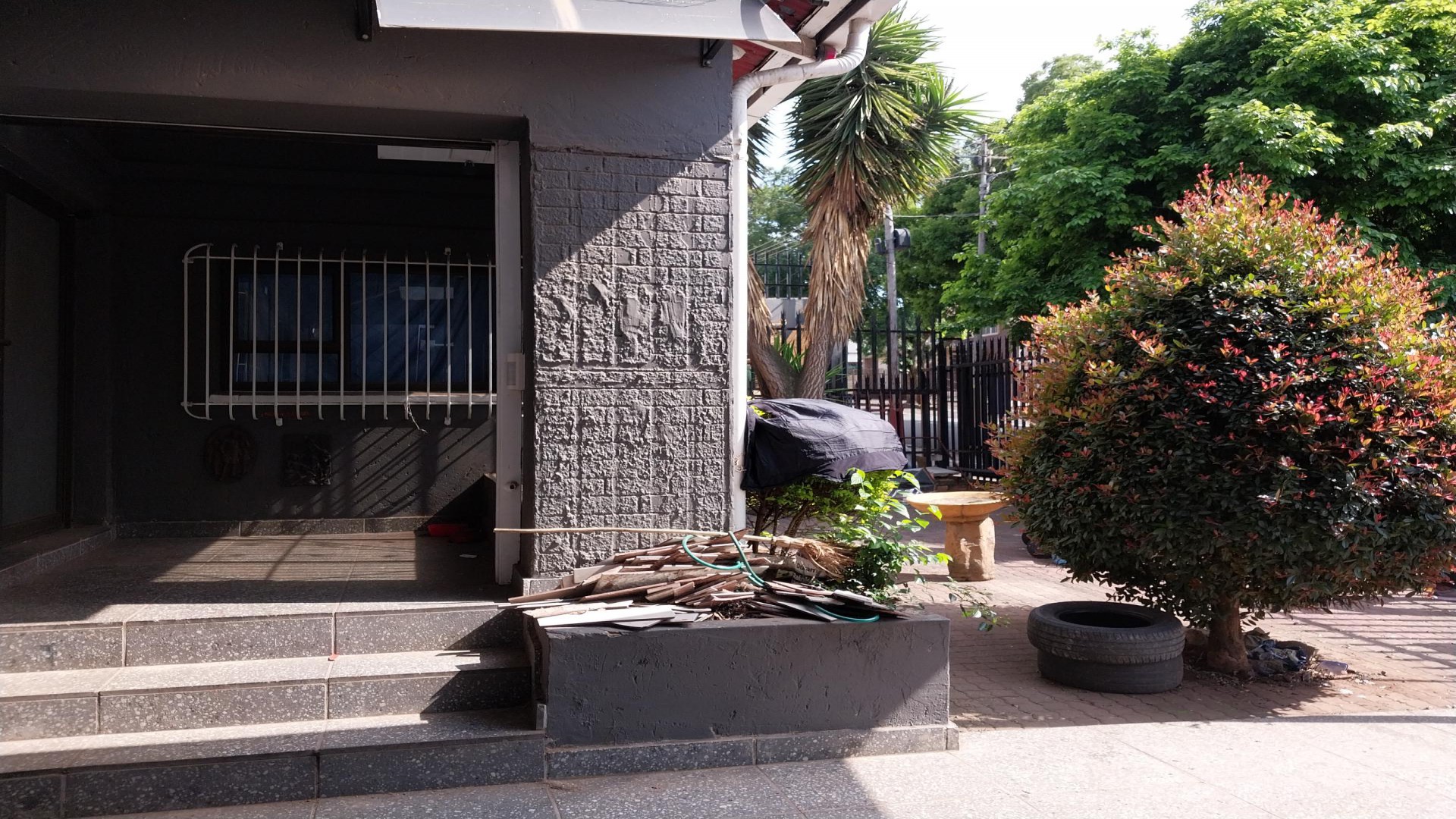 Patio of property in Primrose