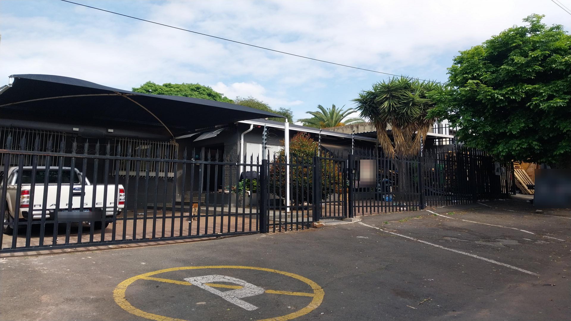Front View of property in Primrose
