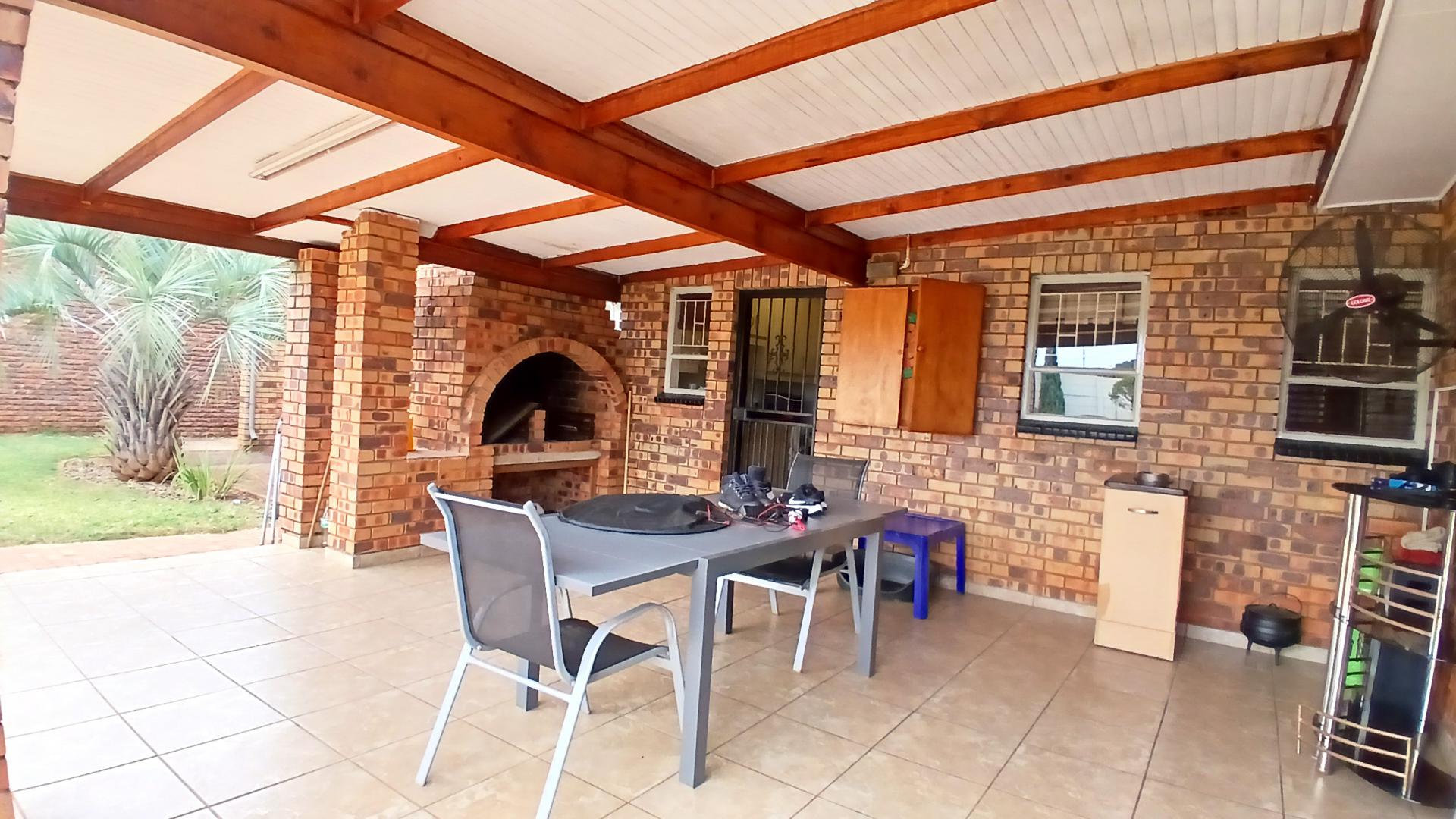 Braai Area of property in Oberholzer