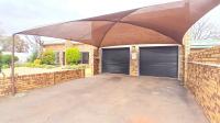 Garage of property in Oberholzer