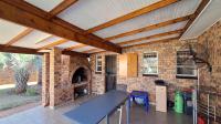 Patio - 25 square meters of property in Oberholzer