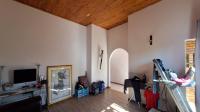 Lounges - 38 square meters of property in Oberholzer