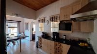 Kitchen - 16 square meters of property in Oberholzer