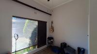 Bed Room 1 - 13 square meters of property in Oberholzer