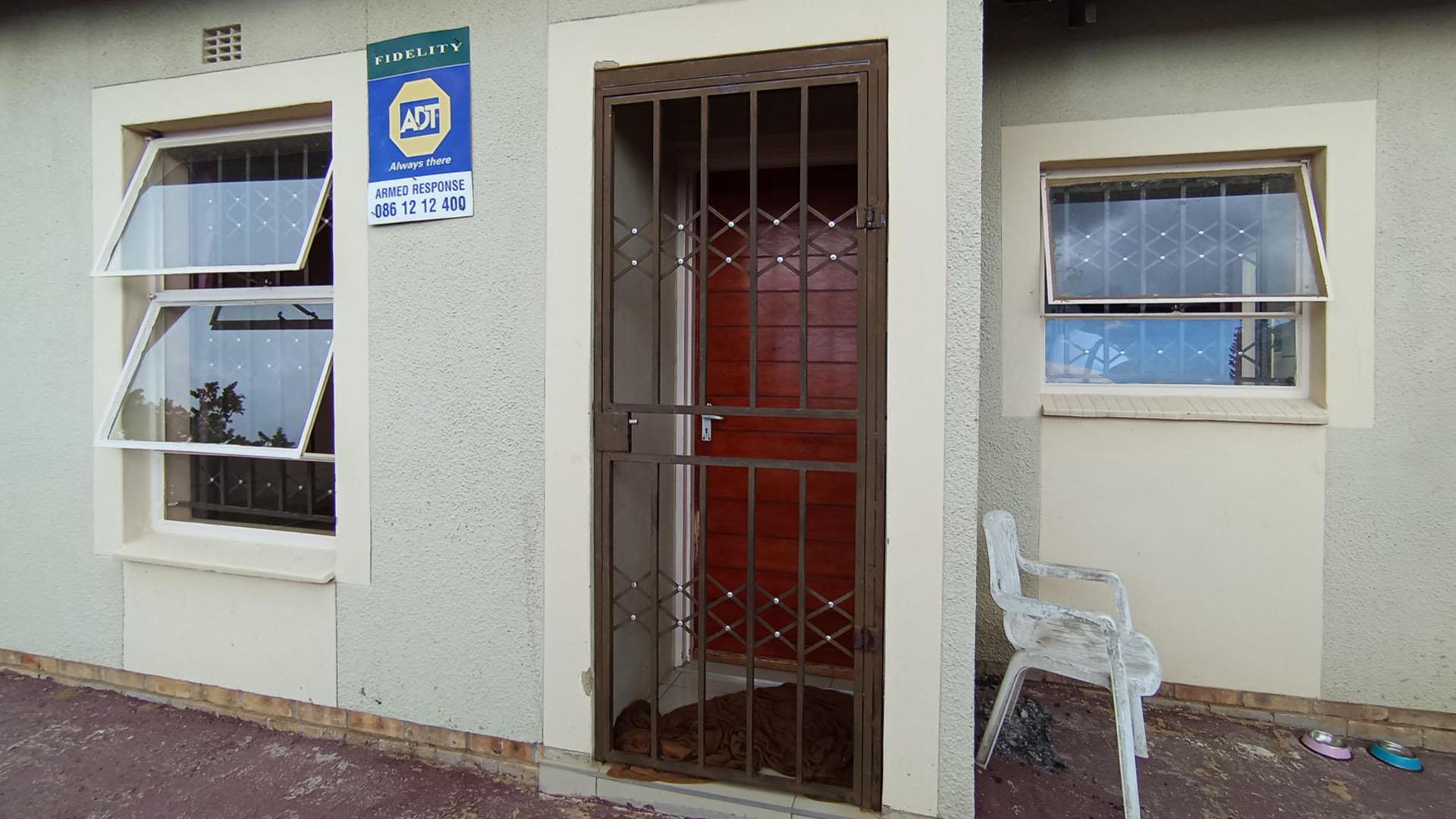 Front View of property in Riverside View