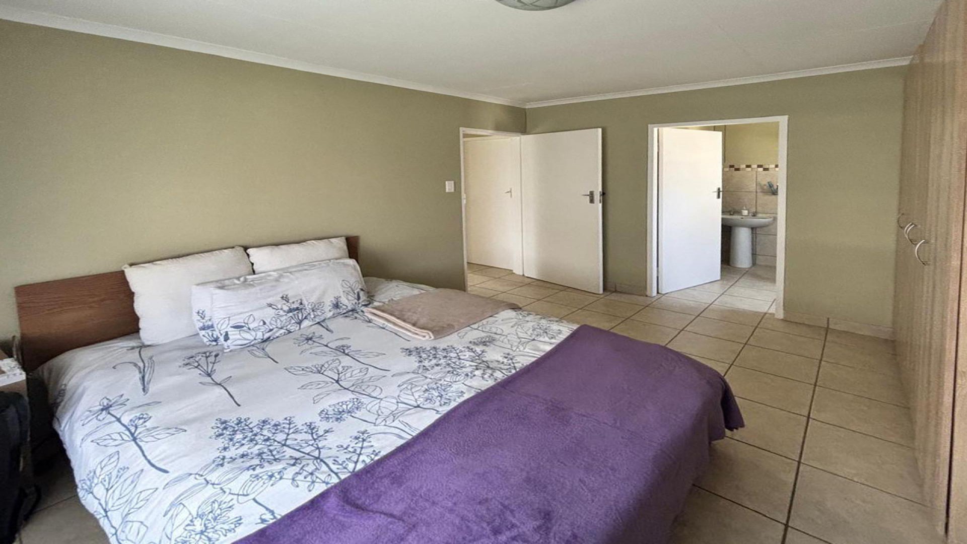 Main Bedroom - 13 square meters of property in Albertsdal