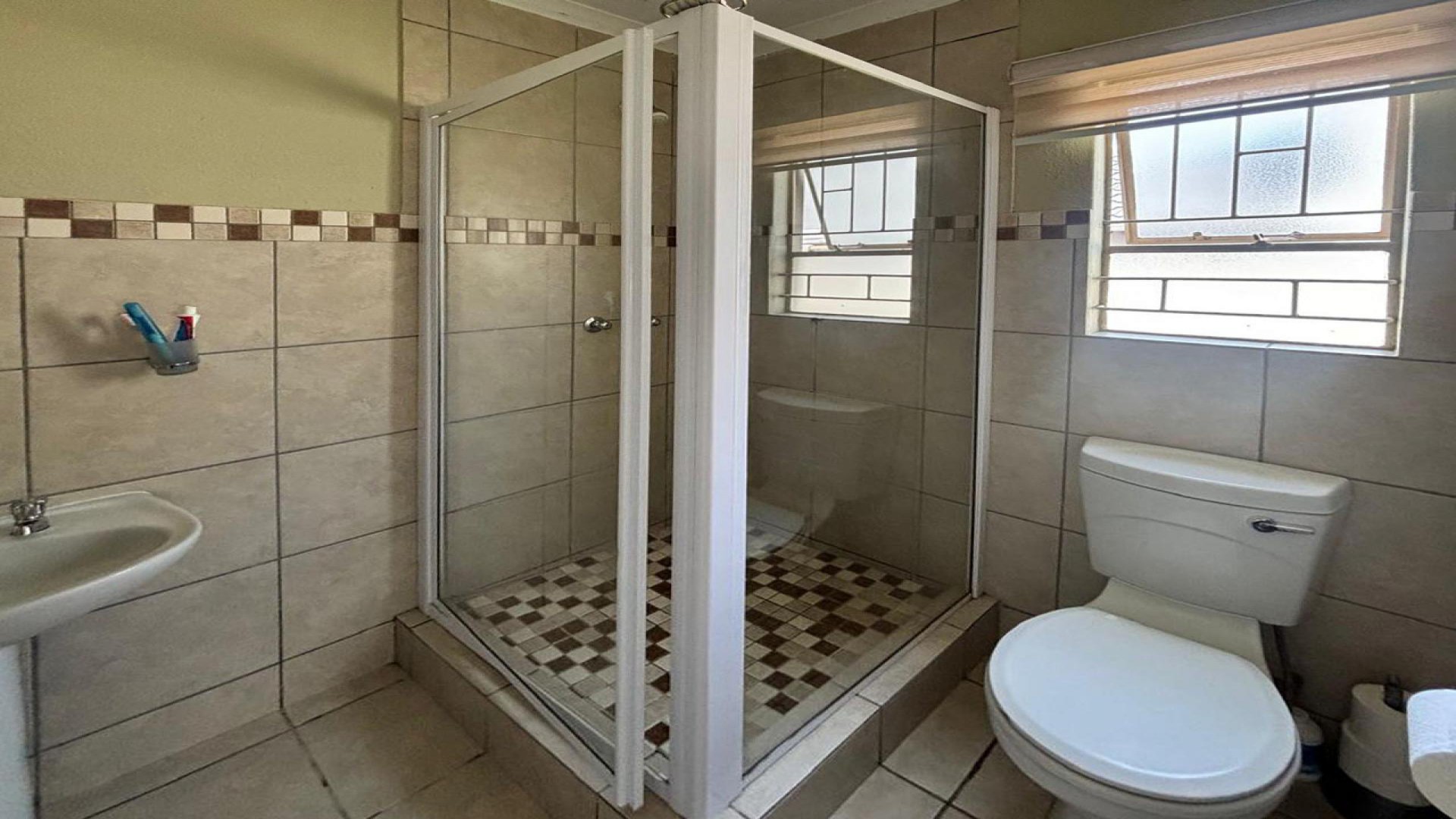 Main Bathroom - 4 square meters of property in Albertsdal