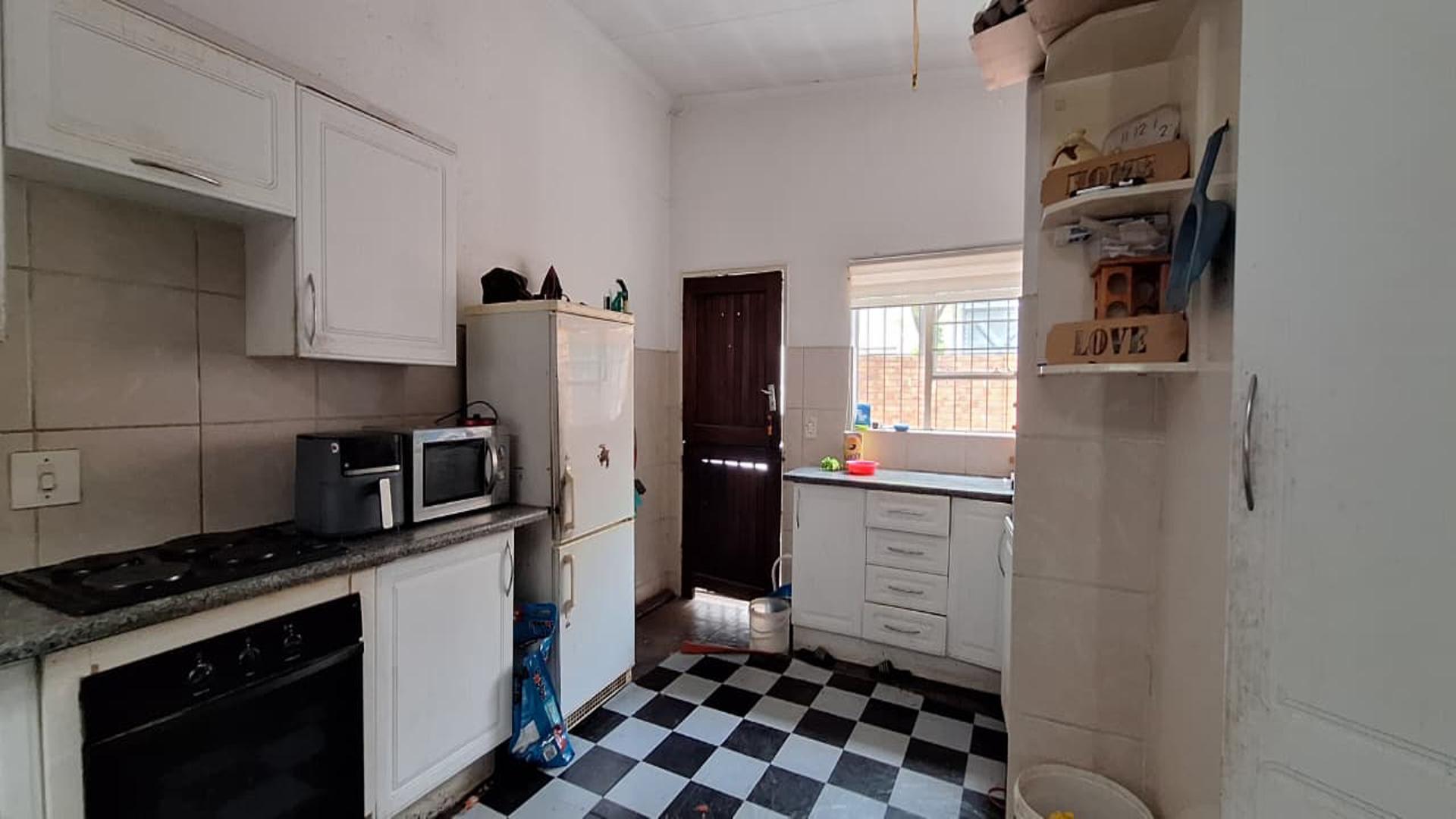 Kitchen - 14 square meters of property in Boksburg