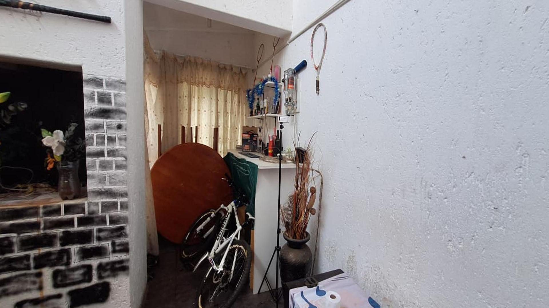 Lounges - 16 square meters of property in Boksburg