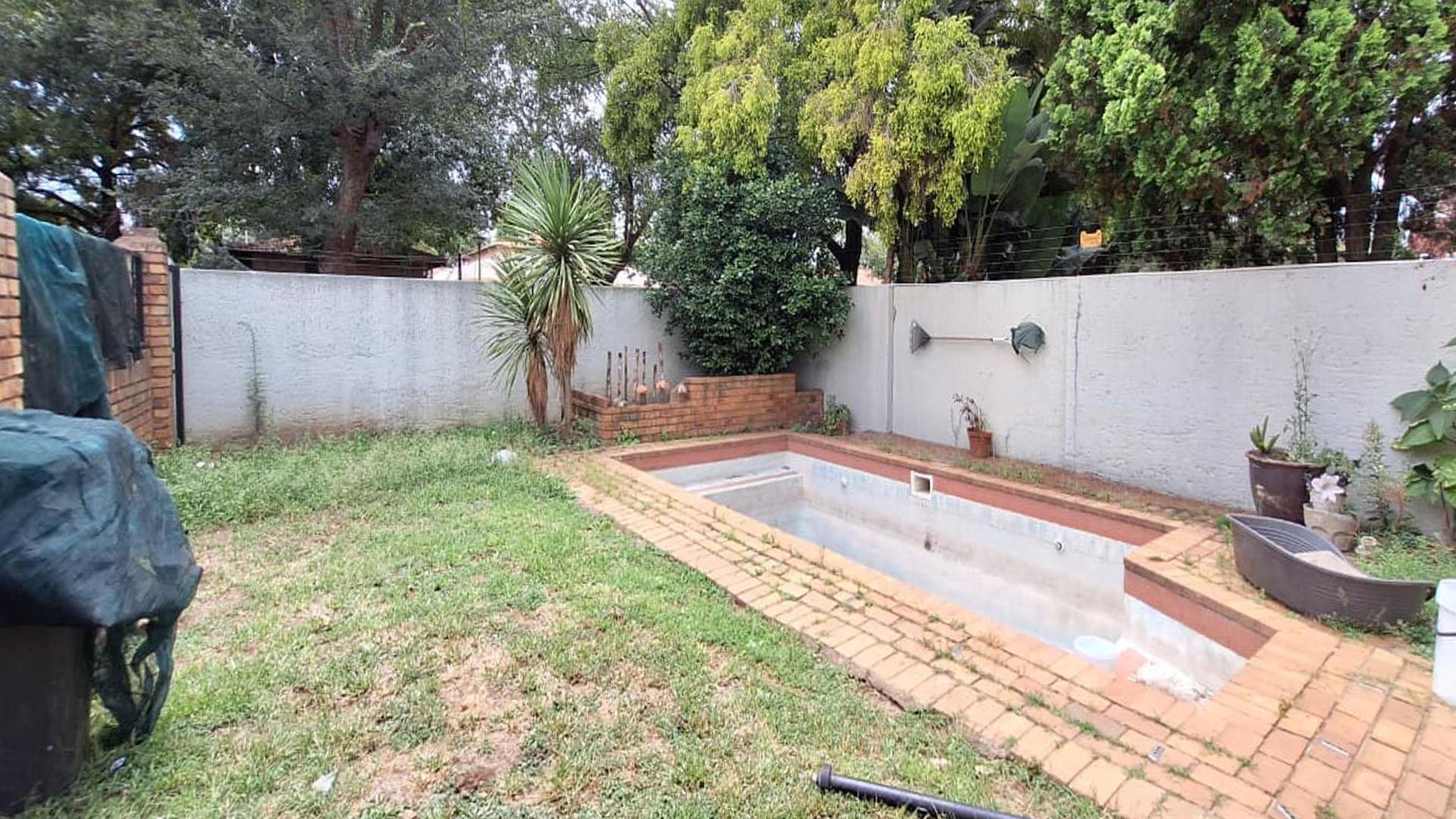 Backyard of property in Boksburg