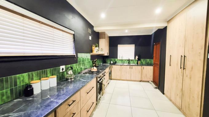 3 Bedroom House for Sale For Sale in Selcourt - MR700587