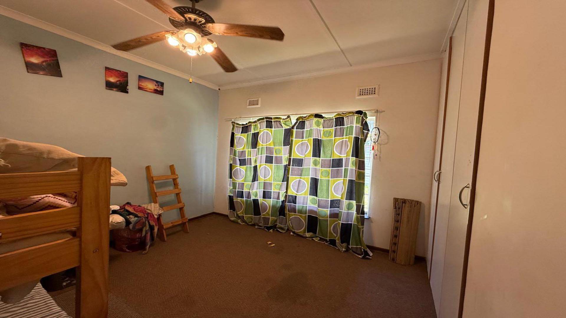 Bed Room 2 of property in Richards Bay