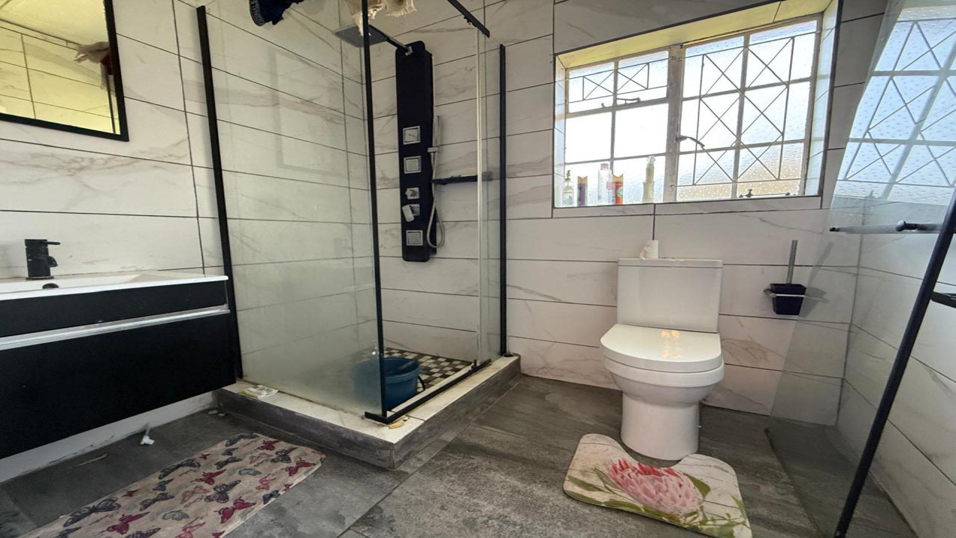 Bathroom 1 of property in Richards Bay