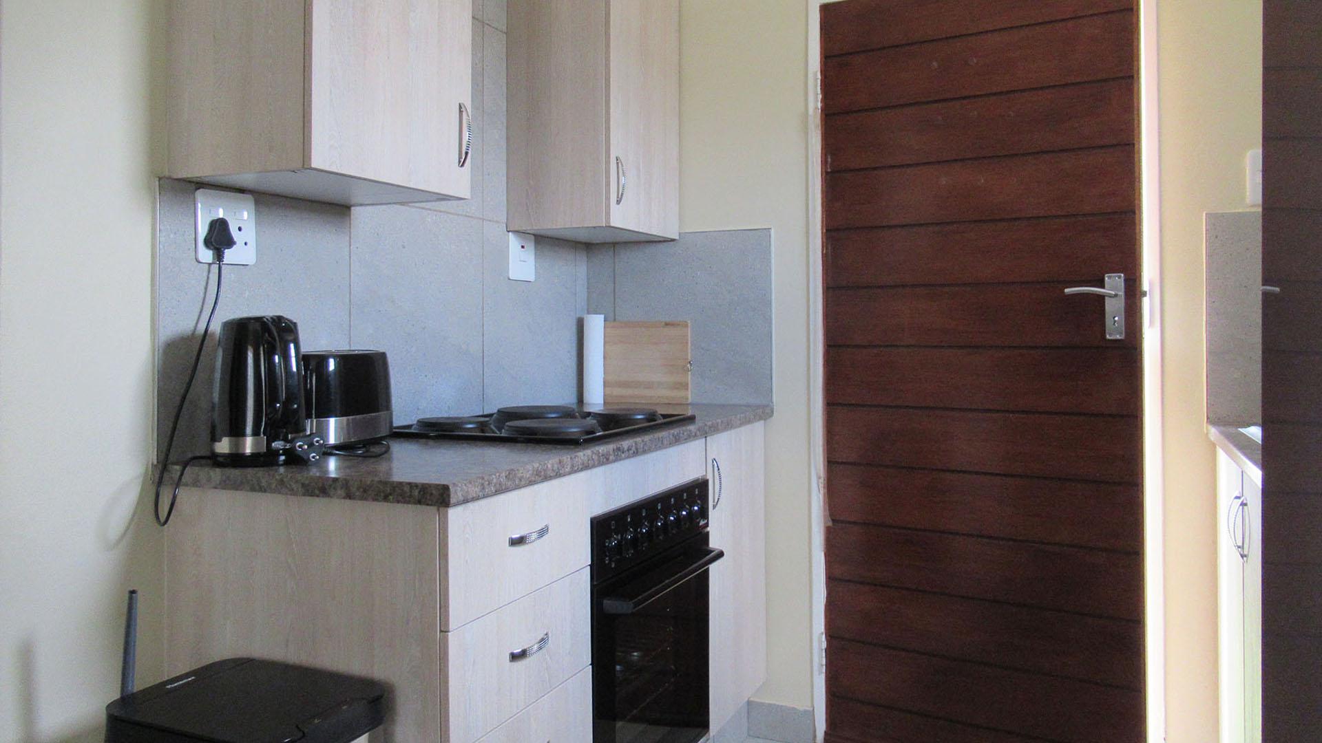 Kitchen - 7 square meters of property in Mindalore