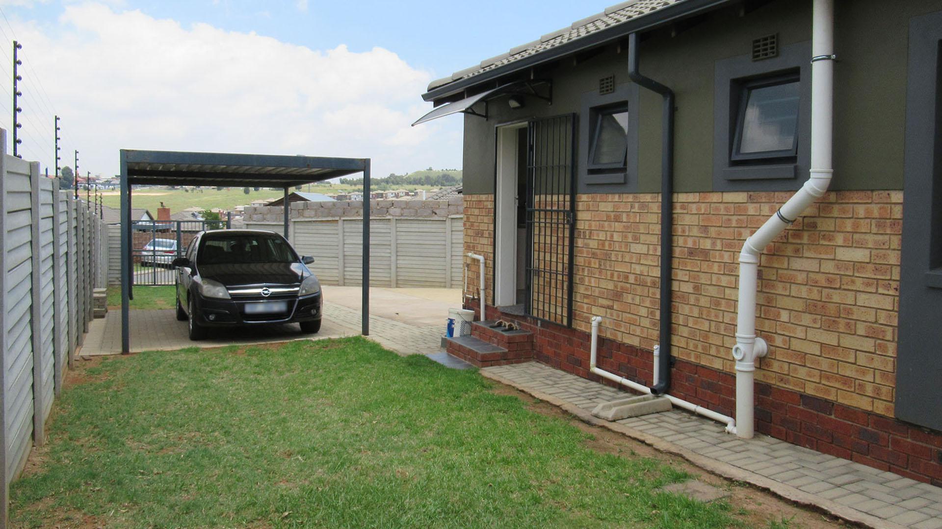 Backyard of property in Mindalore