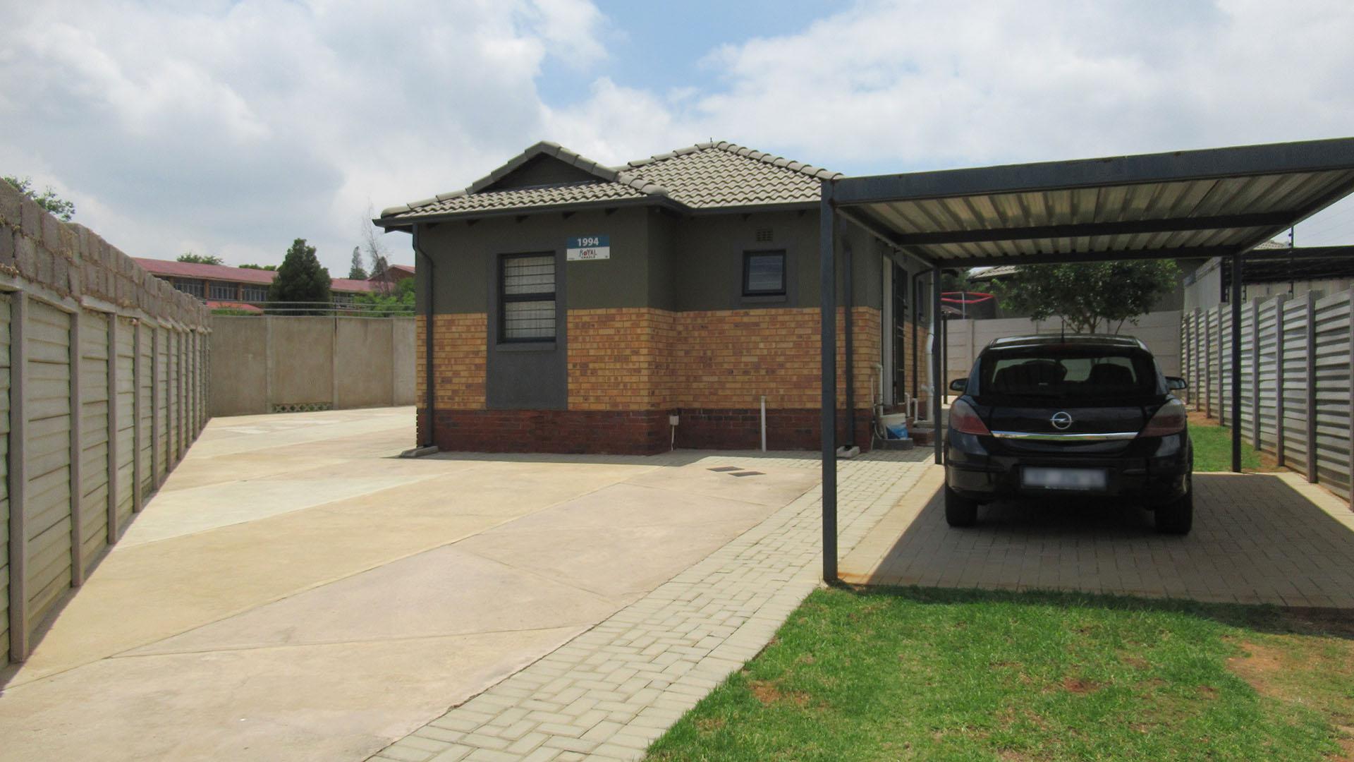 Front View of property in Mindalore