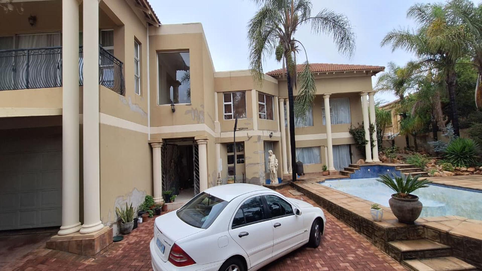 Front View of property in Noordheuwel