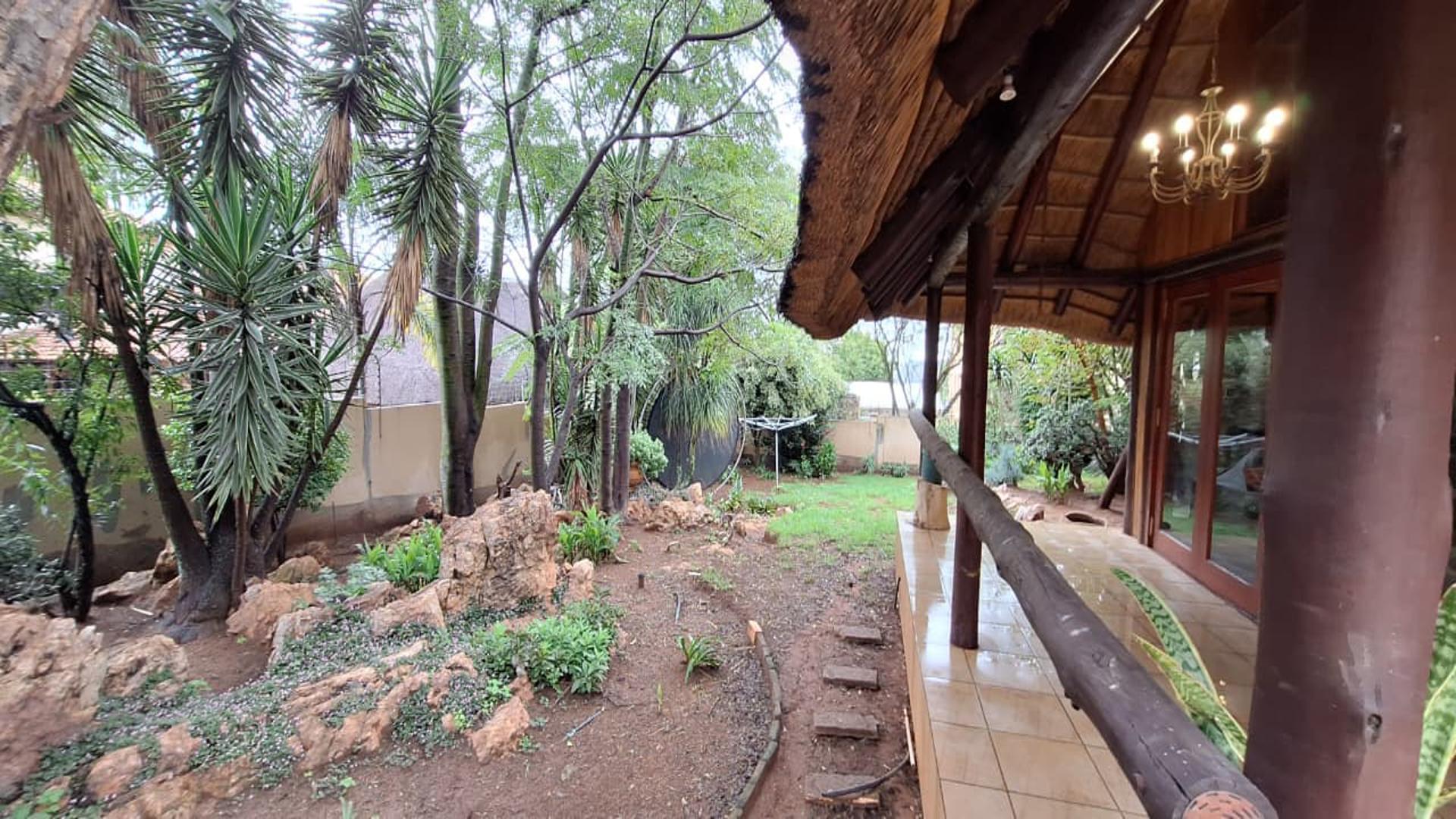 Backyard of property in Noordheuwel