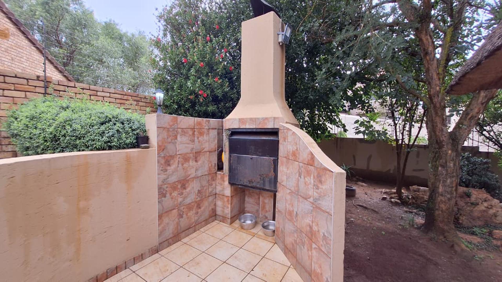 Braai Area of property in Noordheuwel