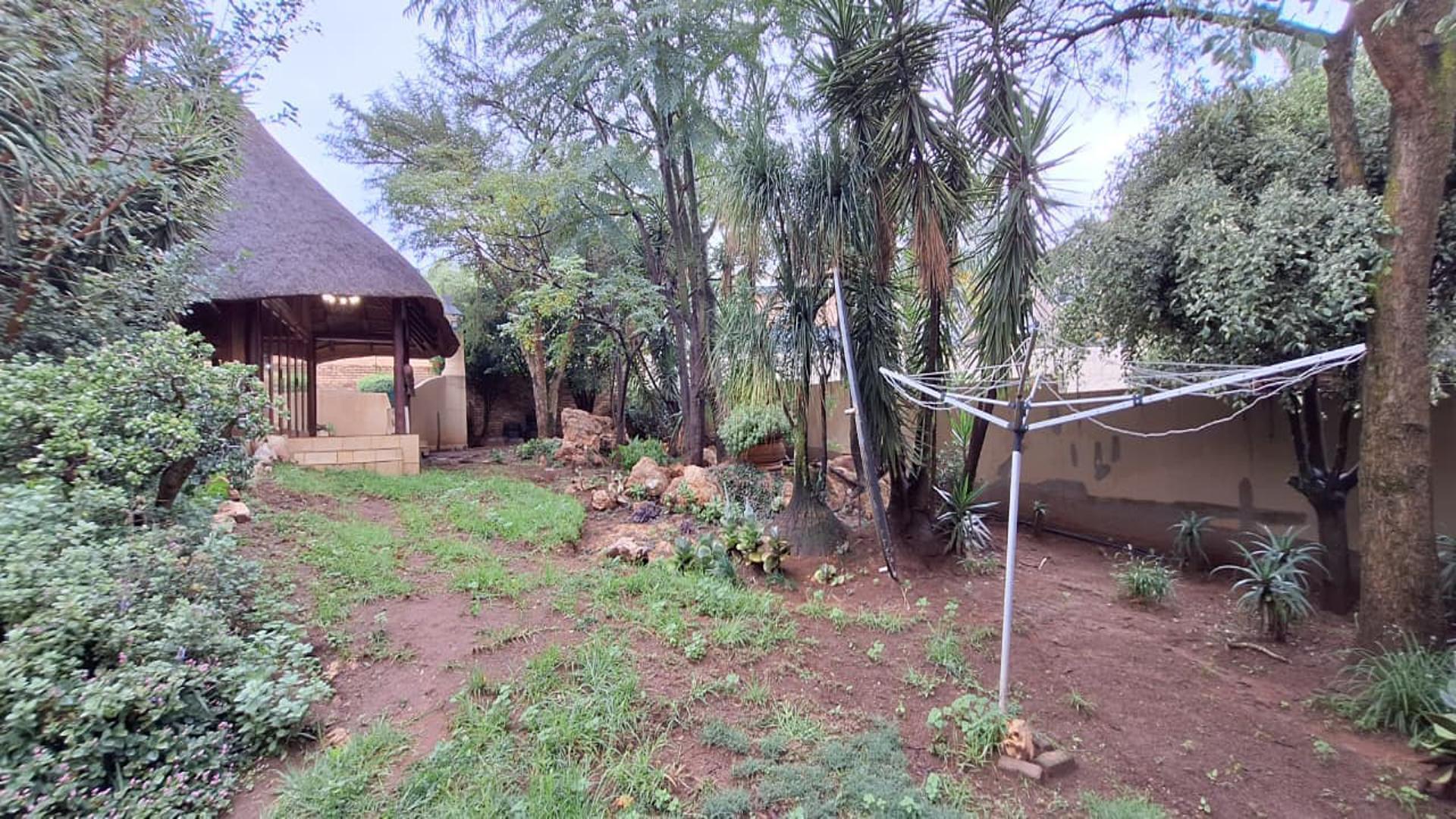 Backyard of property in Noordheuwel