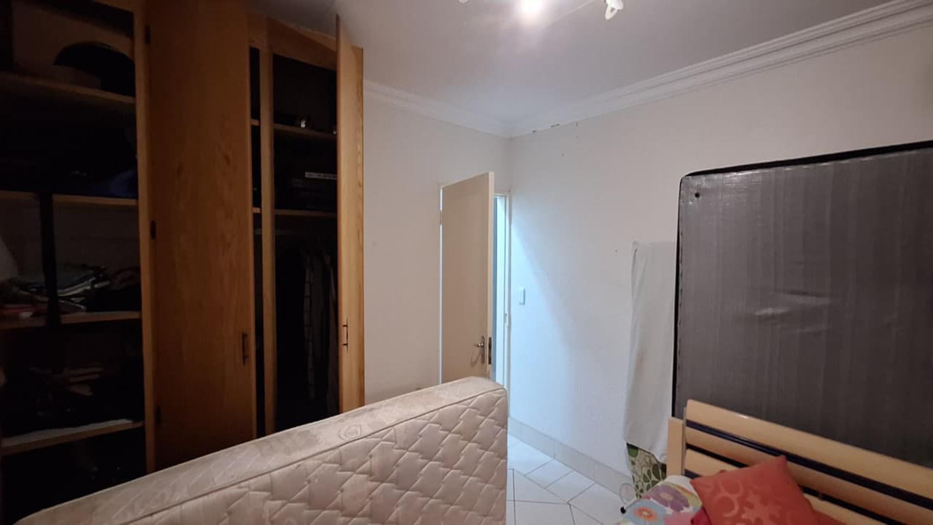 Bed Room 3 - 16 square meters of property in Noordheuwel