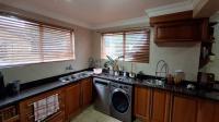 Kitchen - 18 square meters of property in Noordheuwel