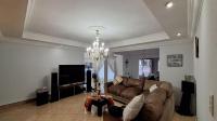 Lounges - 117 square meters of property in Noordheuwel