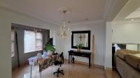 Spaces - 98 square meters of property in Noordheuwel
