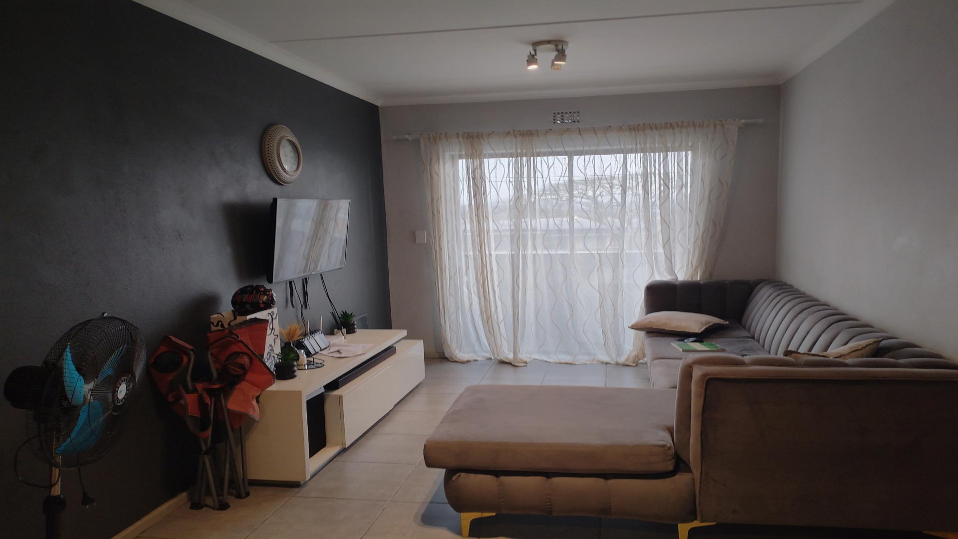 Lounges of property in Umbogintwini