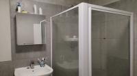 Bathroom 1 of property in Umbogintwini
