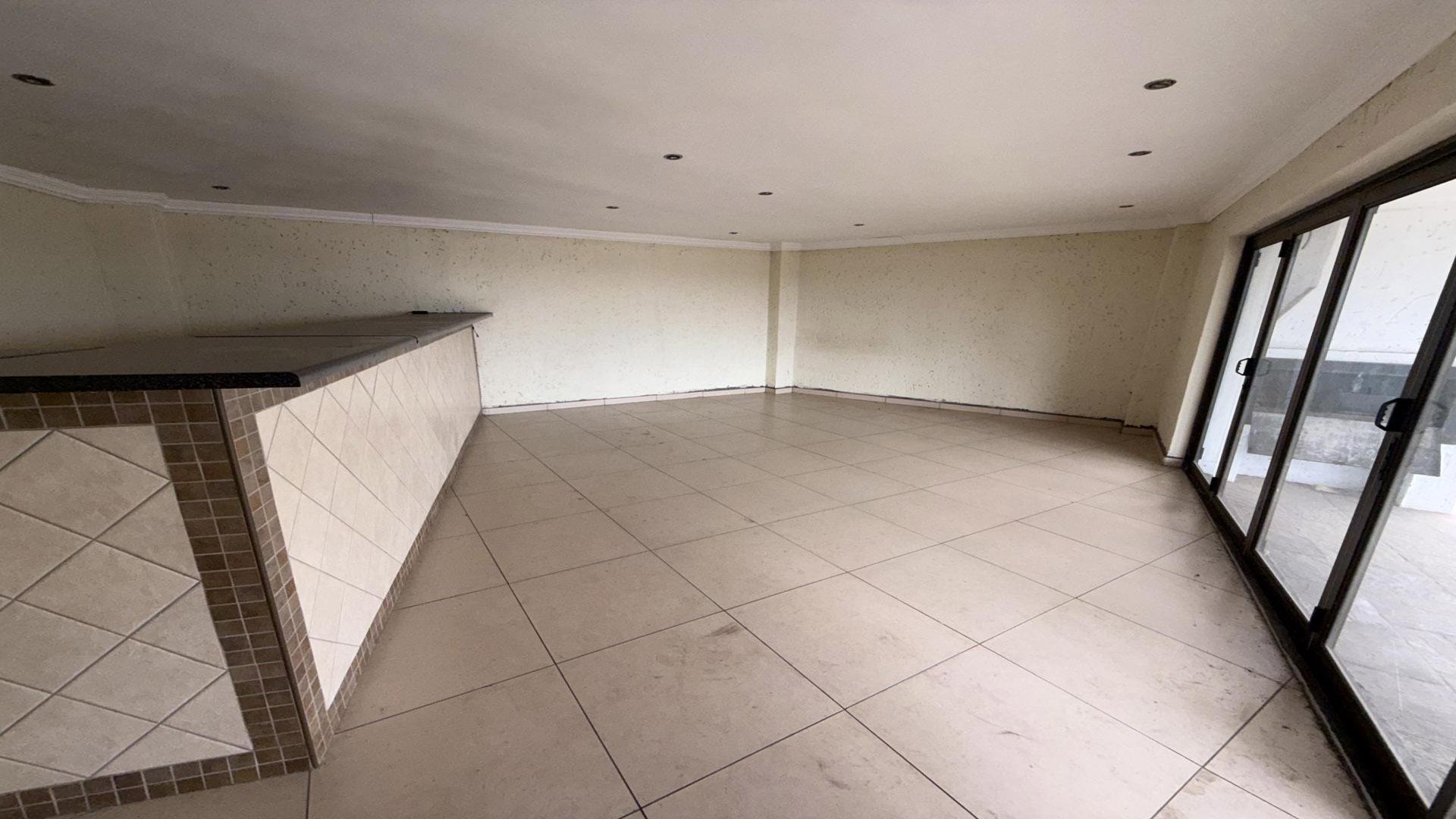 Dining Room of property in Modelpark