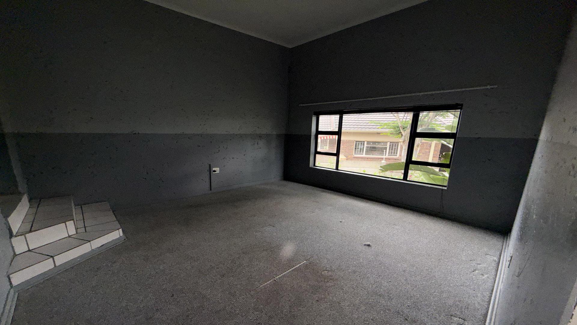 Main Bedroom of property in Modelpark