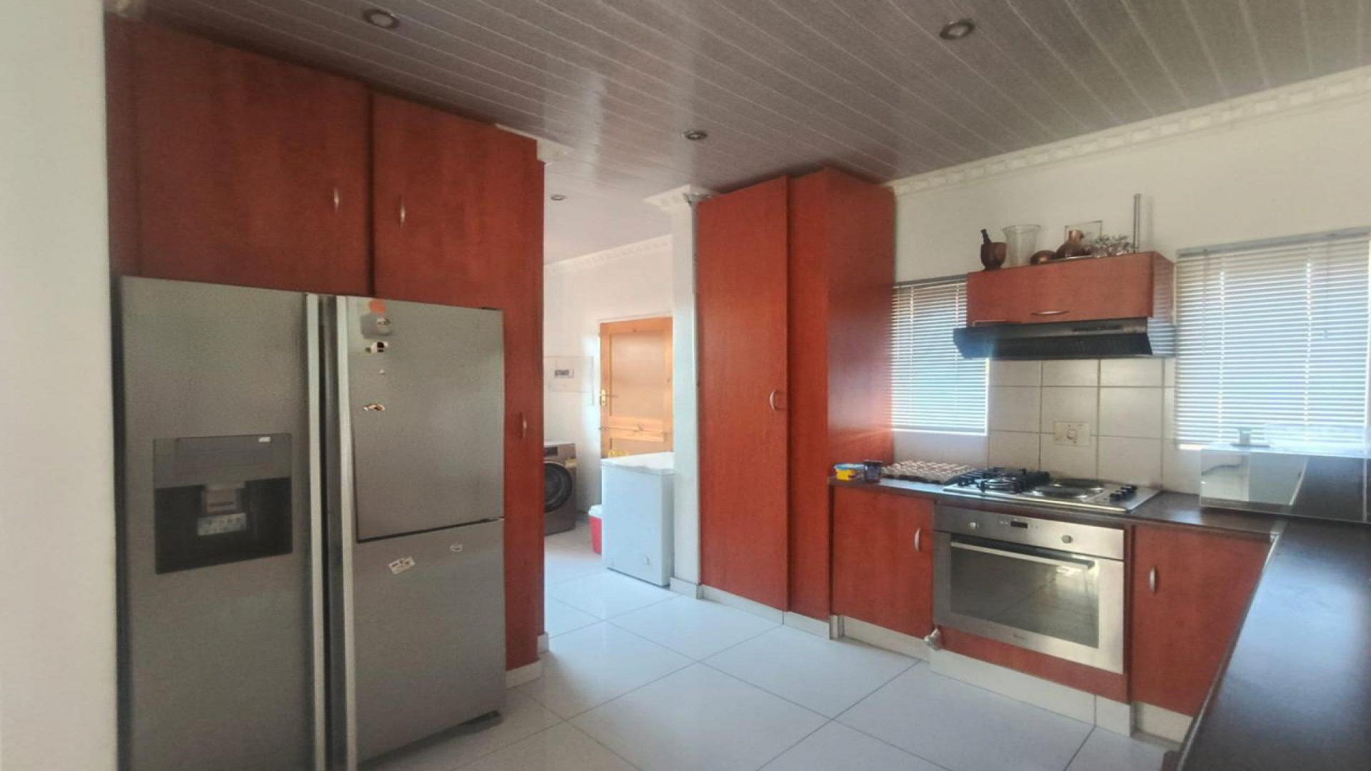 Kitchen of property in Safarituine