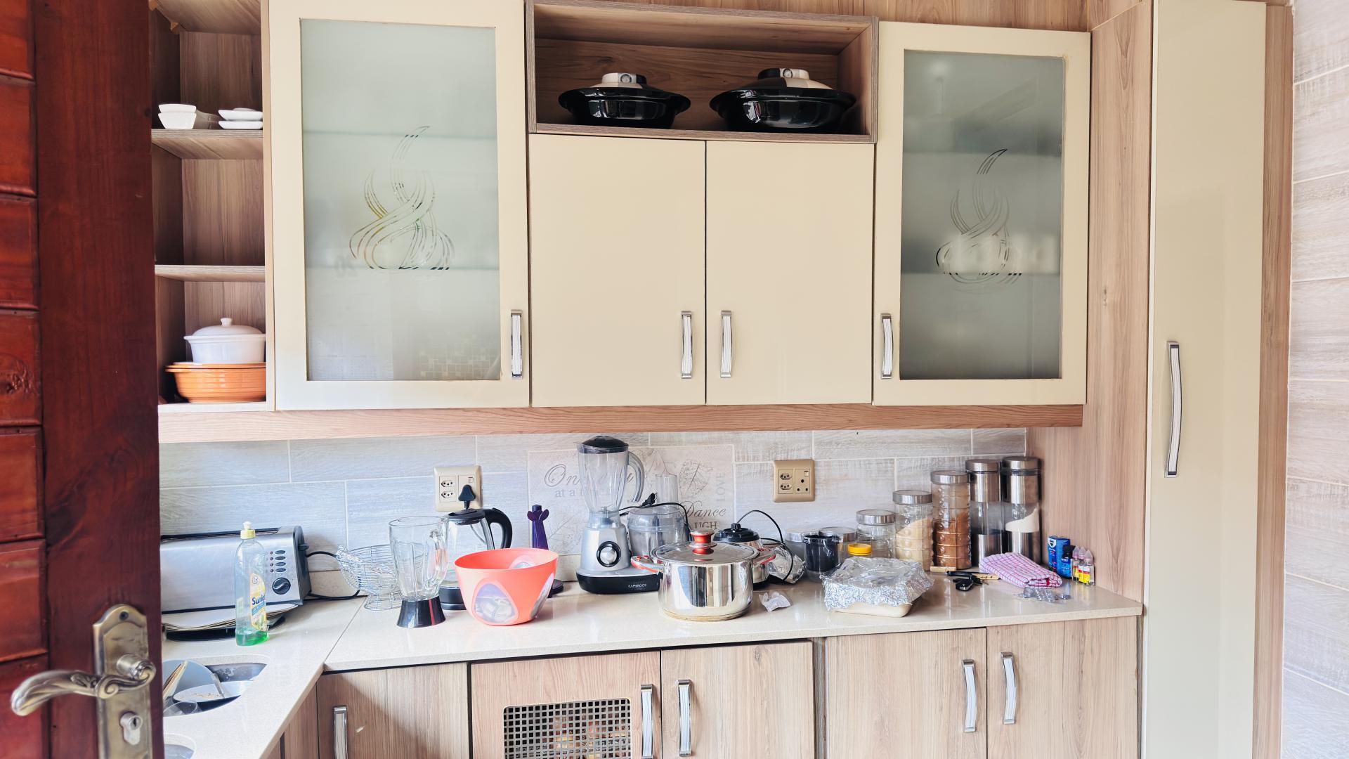 Kitchen of property in Vosloorus