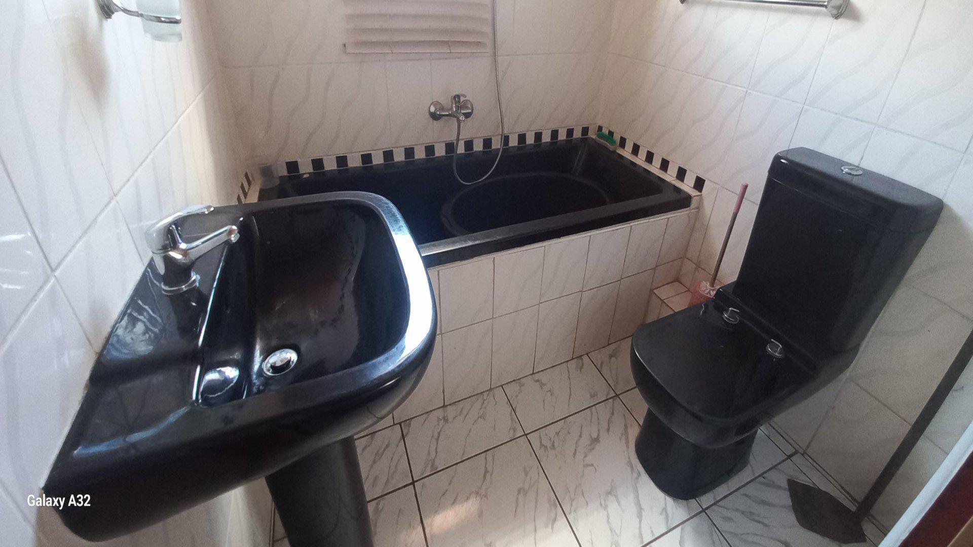 Bathroom 1 of property in Mdantsane
