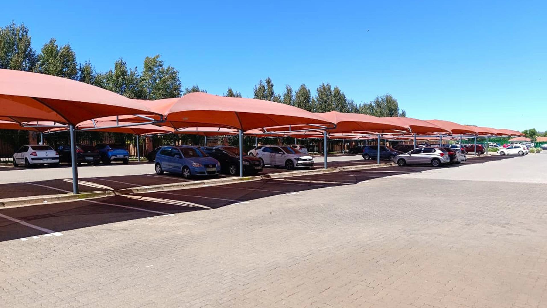 Carport  of property in Spitskop Small Holdings