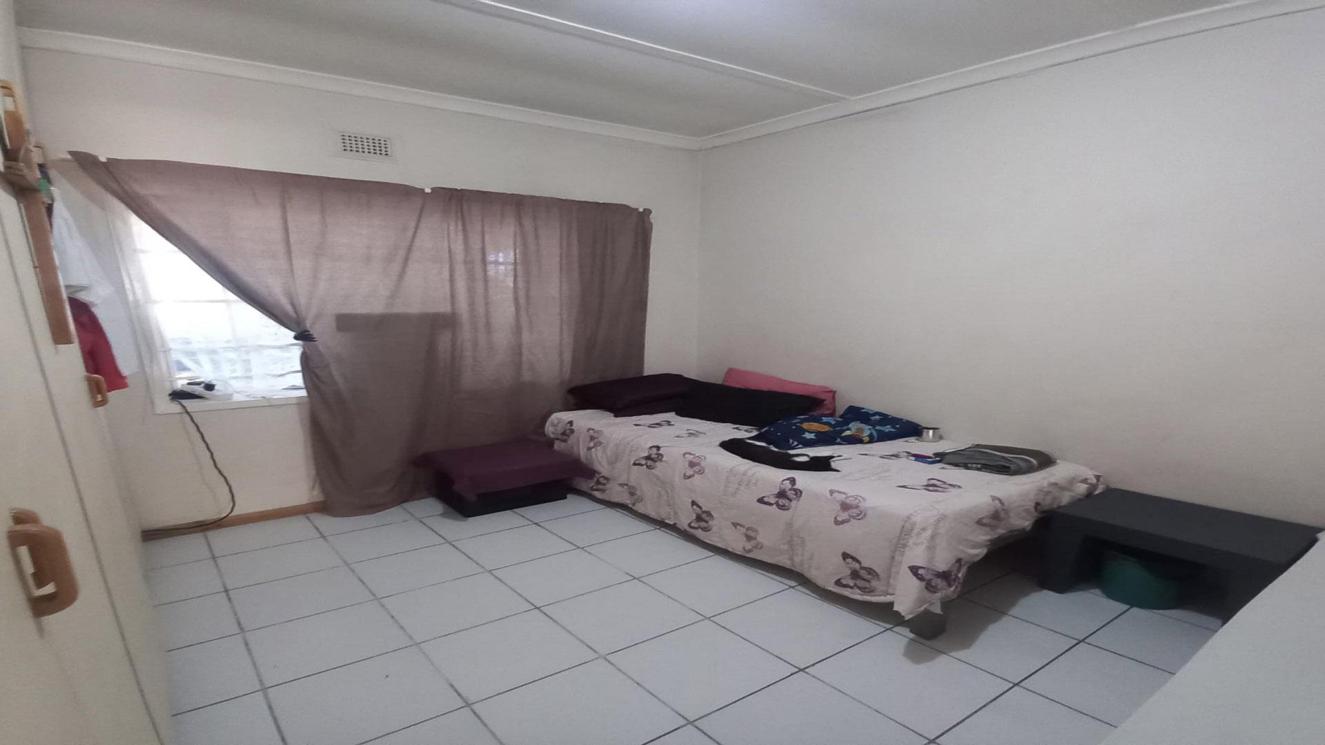 Bed Room 2 of property in Bothasrus