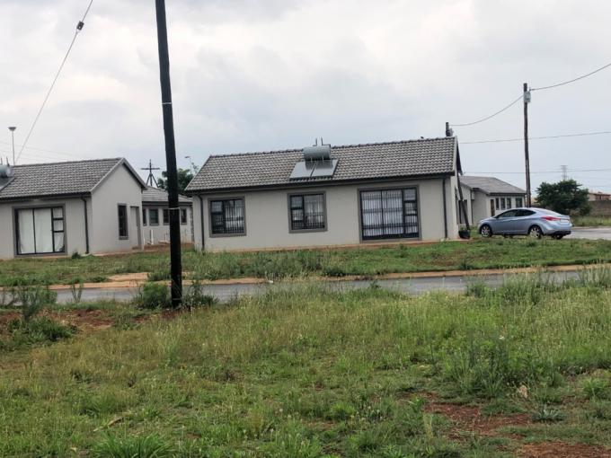 3 Bedroom House for Sale For Sale in Vosloorus - MR700764
