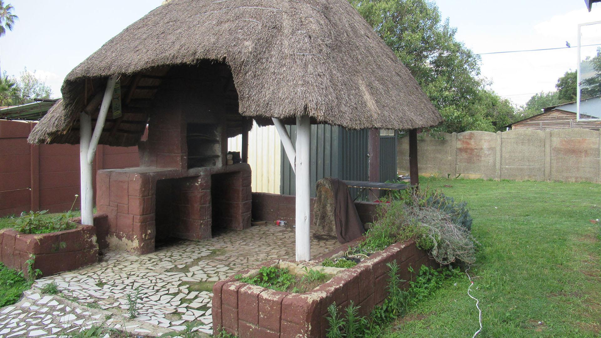 Backyard of property in Klippoortje