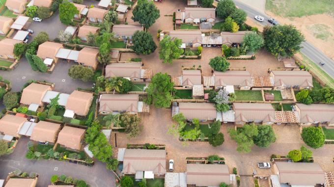 2 Bedroom Sectional Title for Sale For Sale in Wilgeheuwel  - MR700779