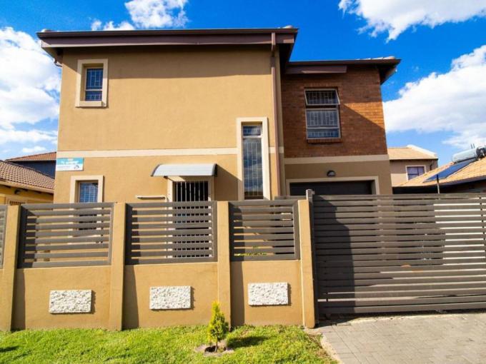 4 Bedroom House for Sale For Sale in Alberton - MR700787