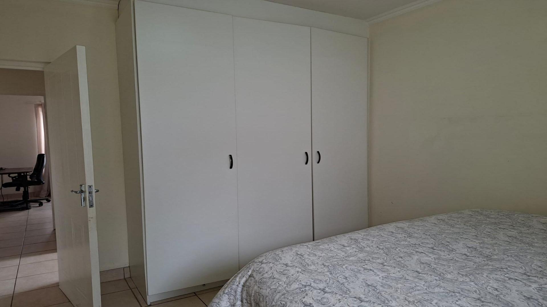 Main Bedroom of property in Meredale