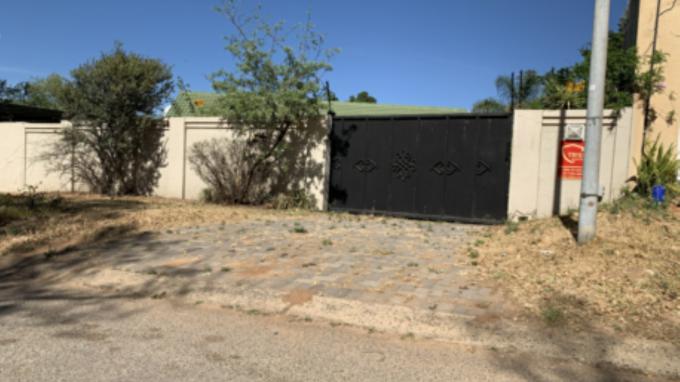 SA Home Loans Sale in Execution 3 Bedroom House for Sale in Sharonlea - MR700837