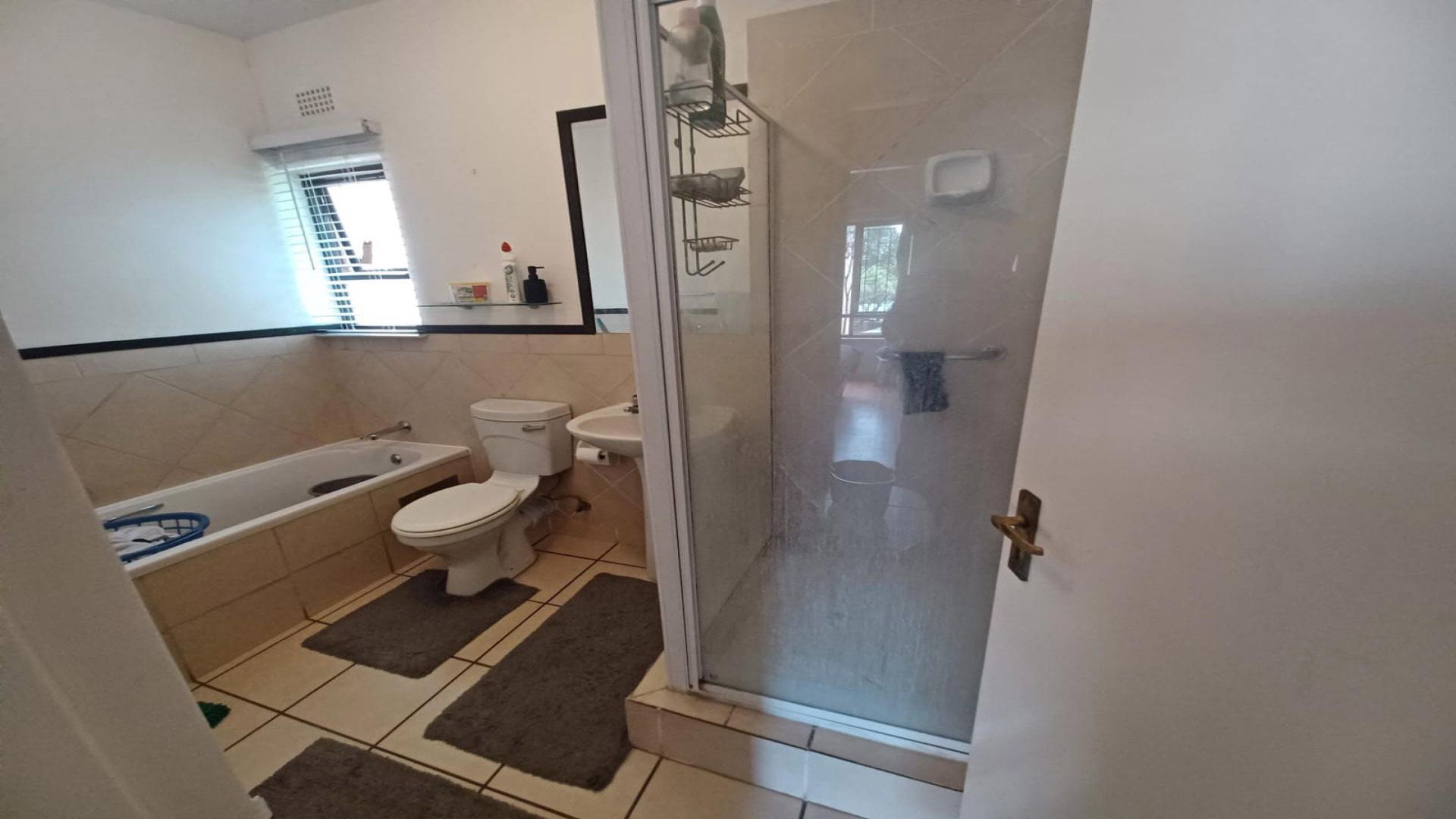 Bathroom 1 of property in Lone Hill